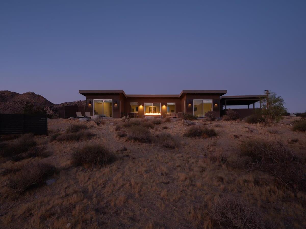 Shelter 2 L A Classic At Joshua Tree Park Entrance Exterior foto