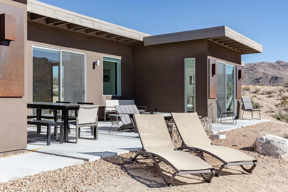 Shelter 2 L A Classic At Joshua Tree Park Entrance Exterior foto