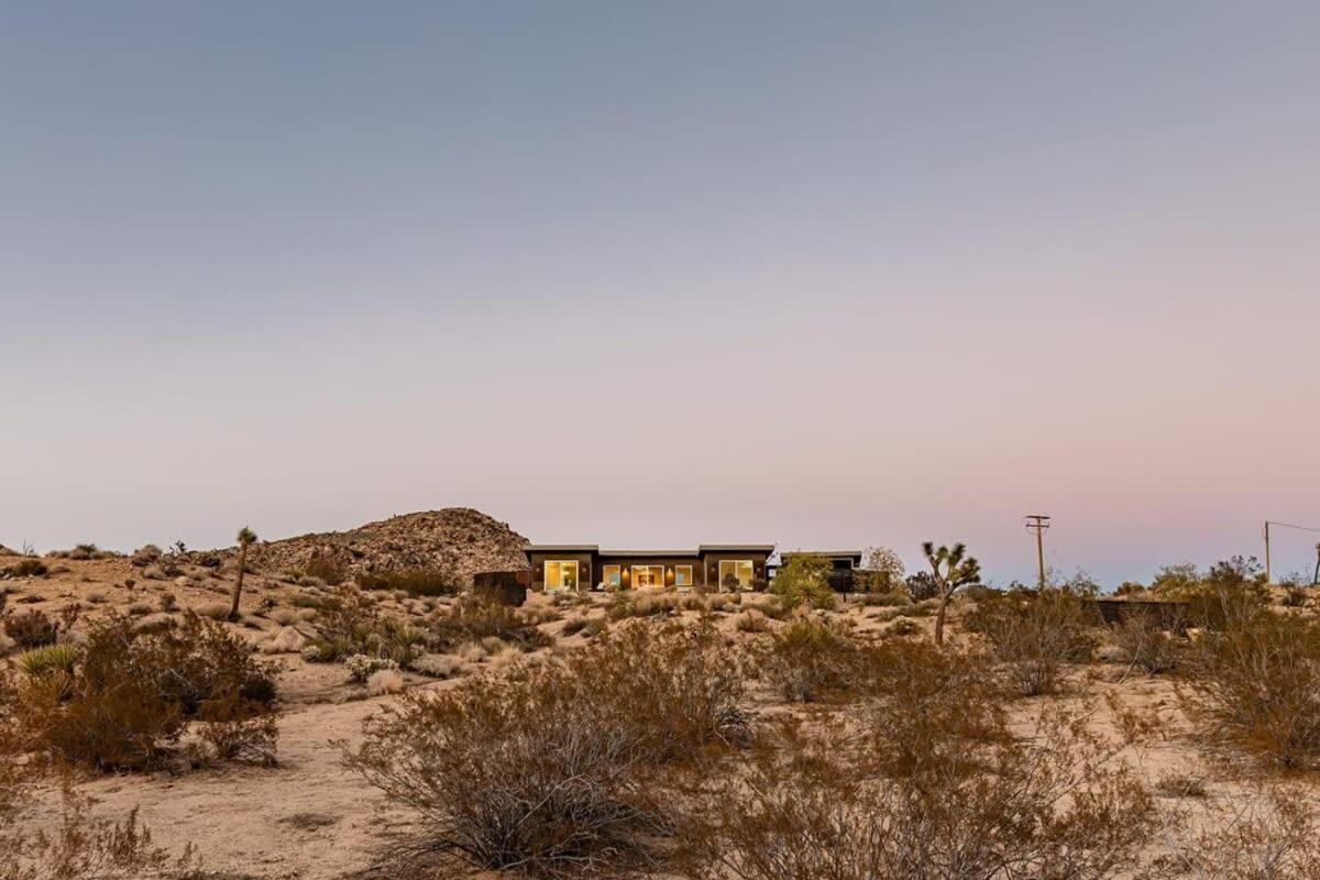 Shelter 2 L A Classic At Joshua Tree Park Entrance Exterior foto