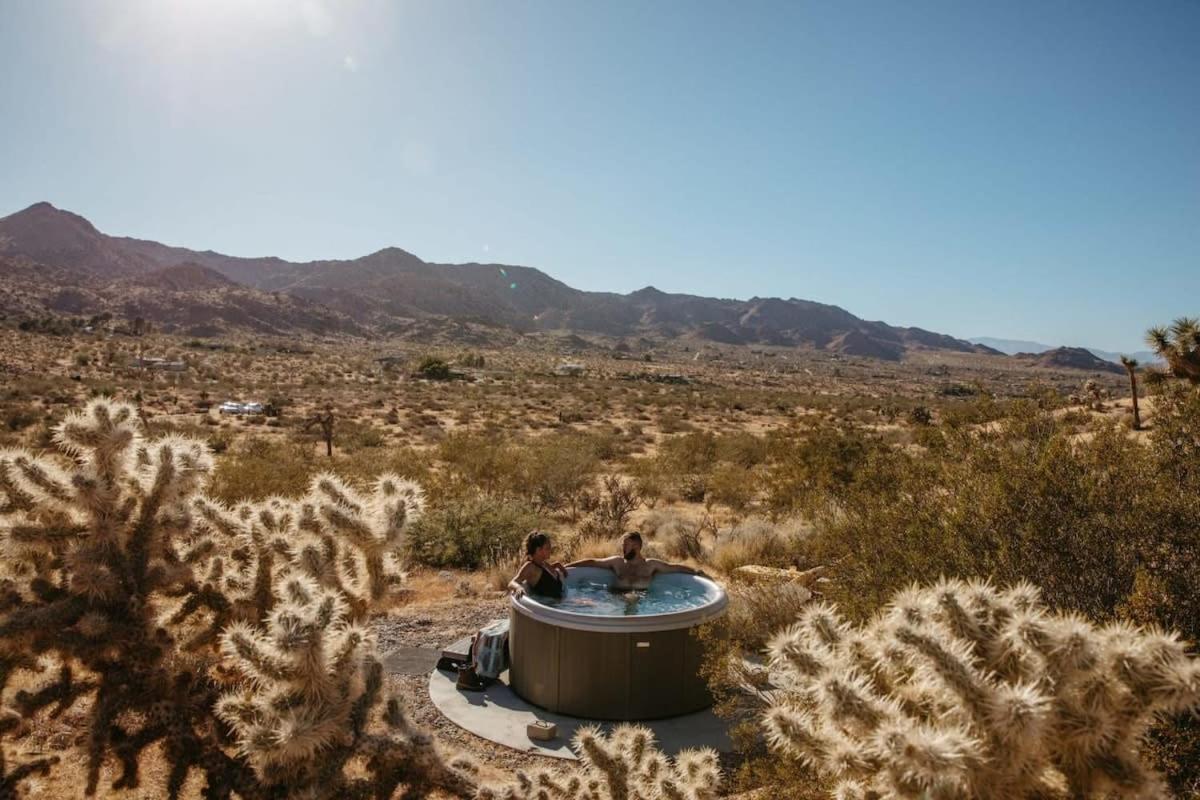 Shelter 2 L A Classic At Joshua Tree Park Entrance Exterior foto