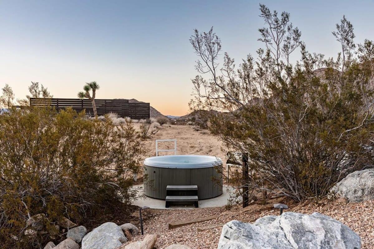 Shelter 2 L A Classic At Joshua Tree Park Entrance Exterior foto